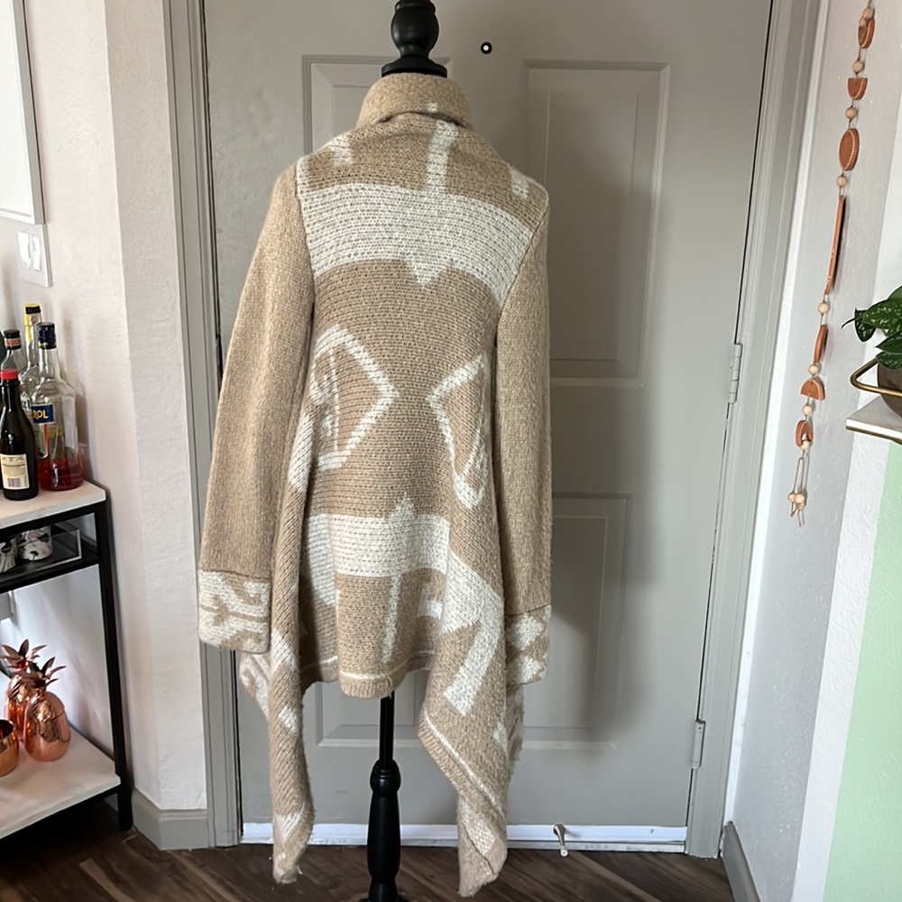 Line Aztec Poncho - Picture 3 of 3